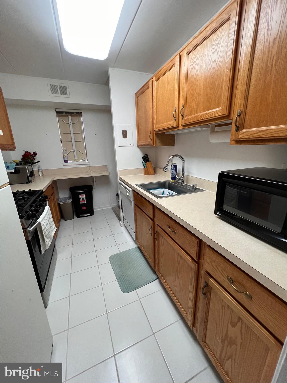 3236 Hewitt AVENUE Unit: 4-2-A