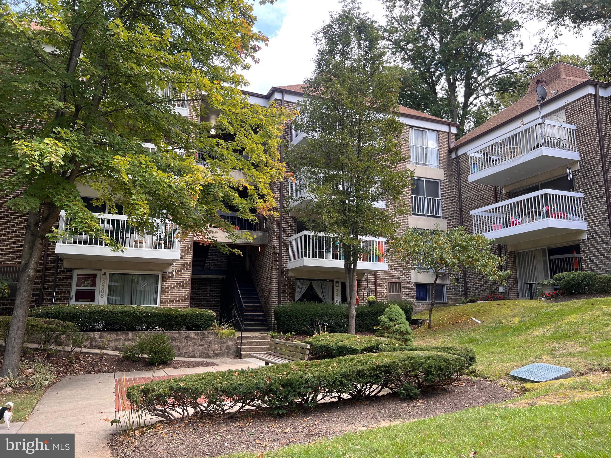 3236 Hewitt AVENUE Unit: 4-2-A