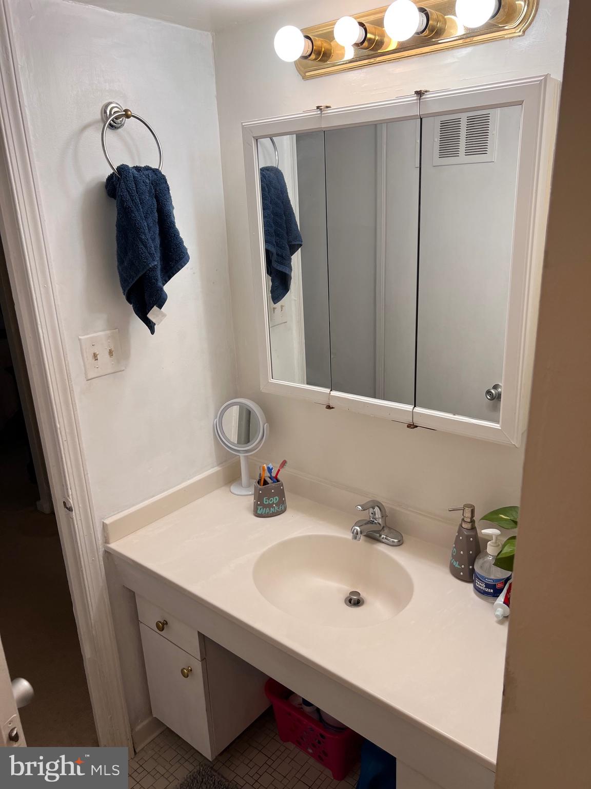 3236 Hewitt AVENUE Unit: 4-2-A