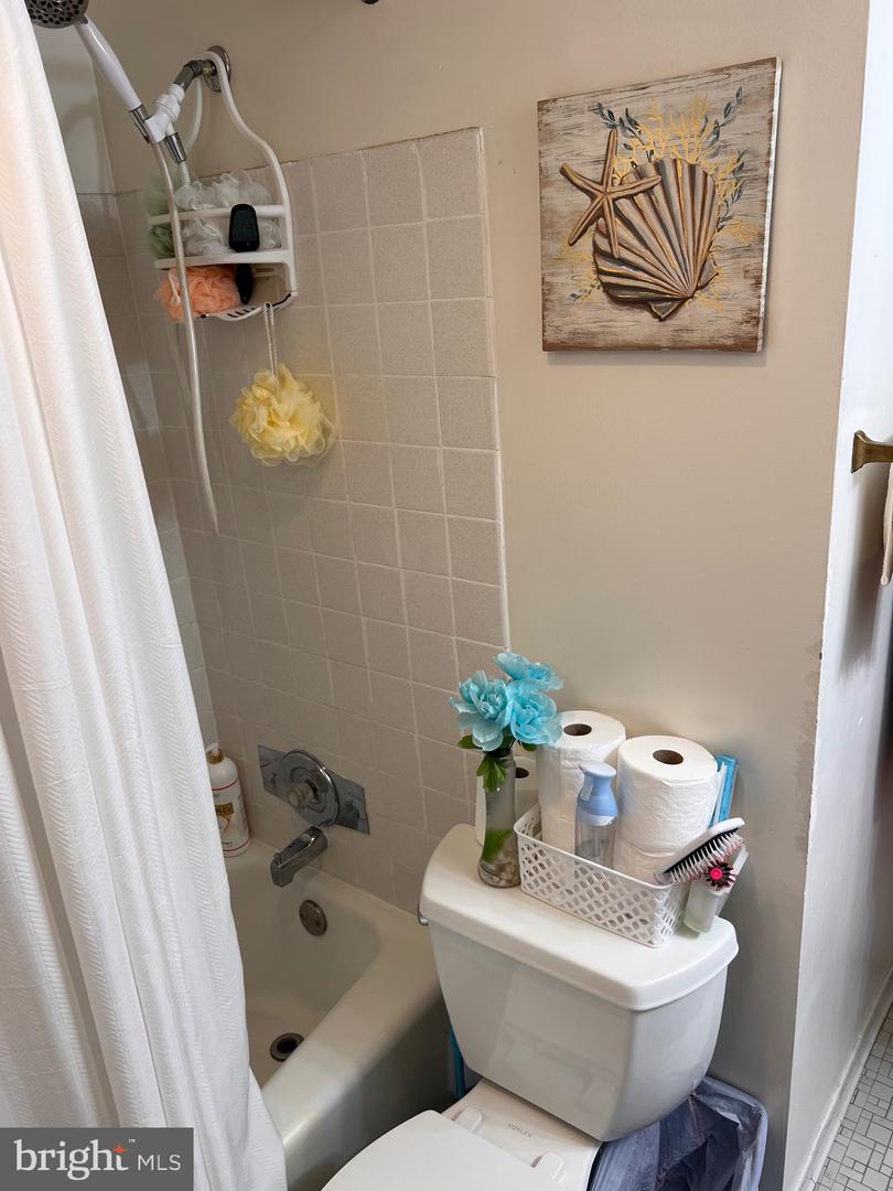 3236 Hewitt AVENUE Unit: 4-2-A