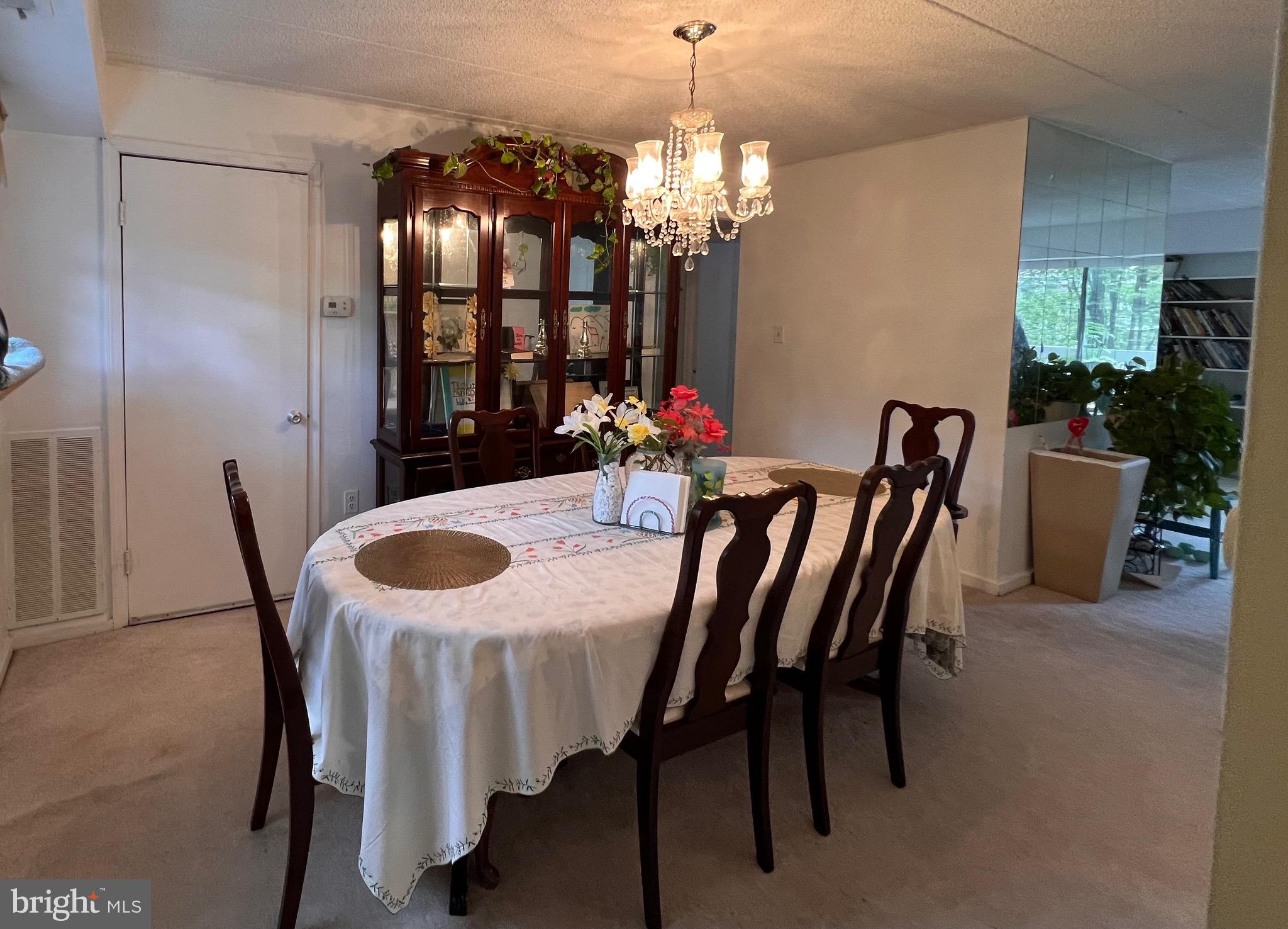3236 Hewitt AVENUE Unit: 4-2-A