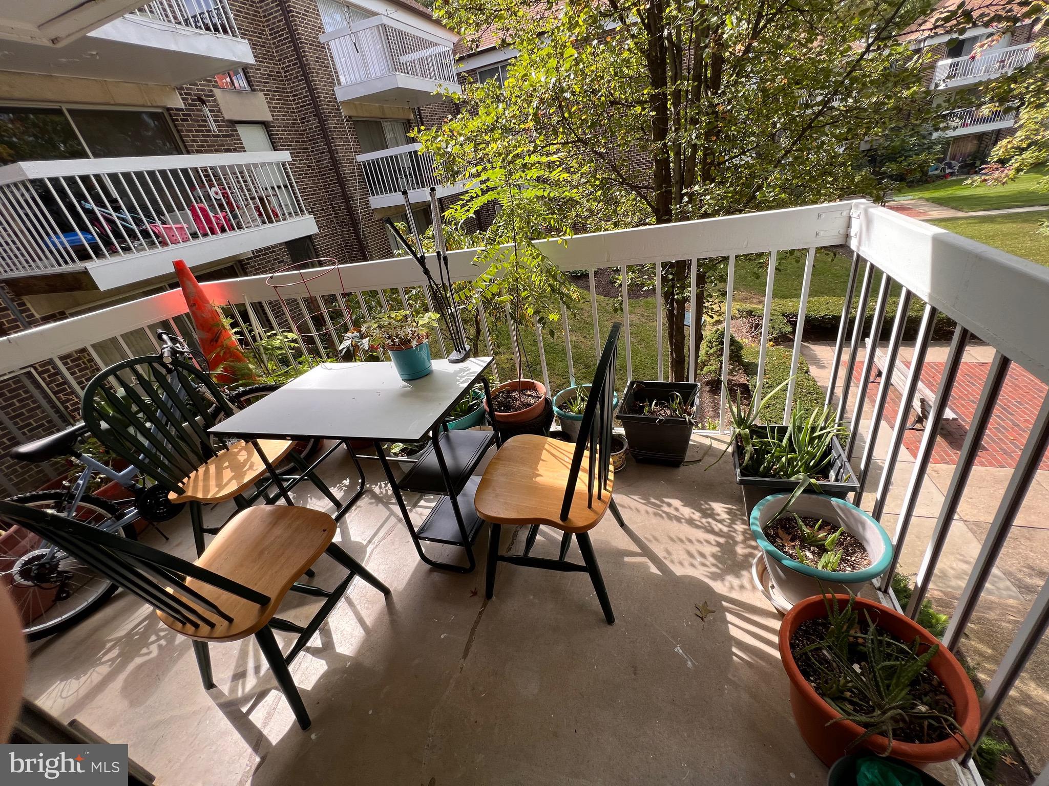 3236 Hewitt AVENUE Unit: 4-2-A