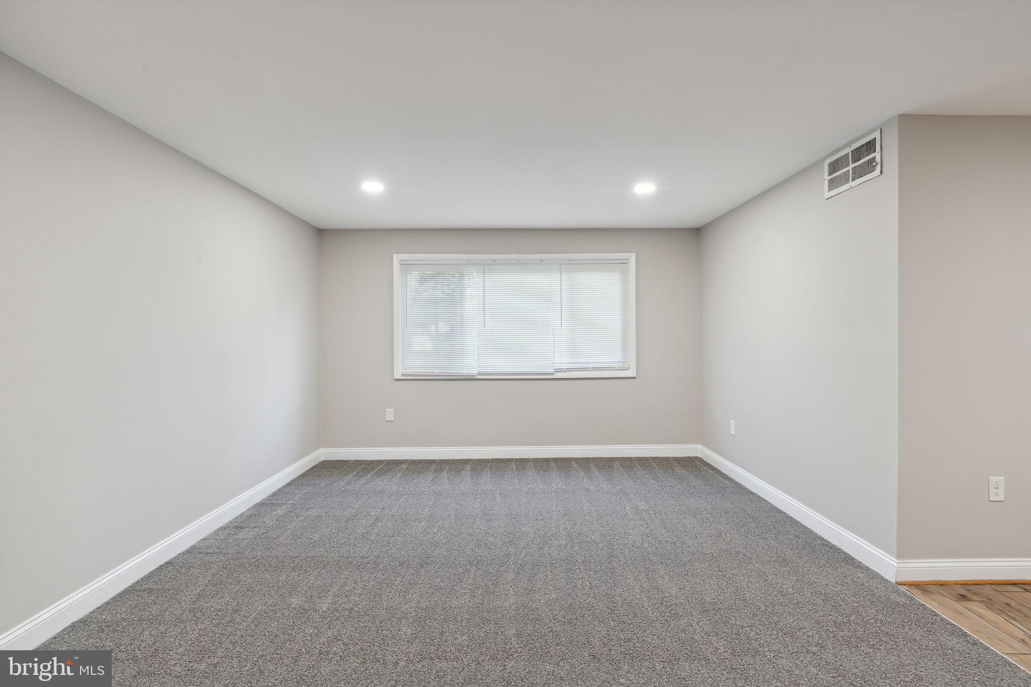 11514 Bucknell Dr #114