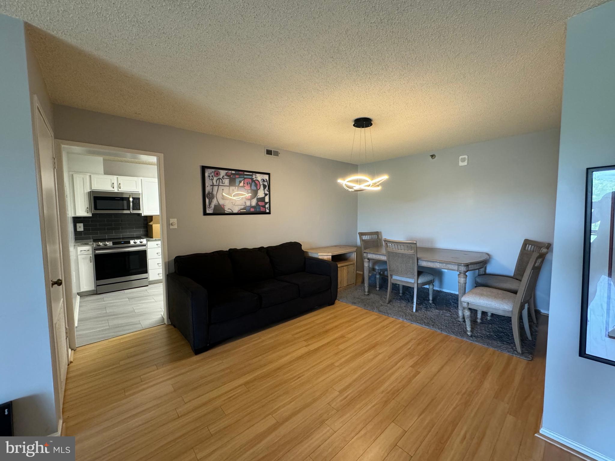 15101 Interlachen Dr #1-815