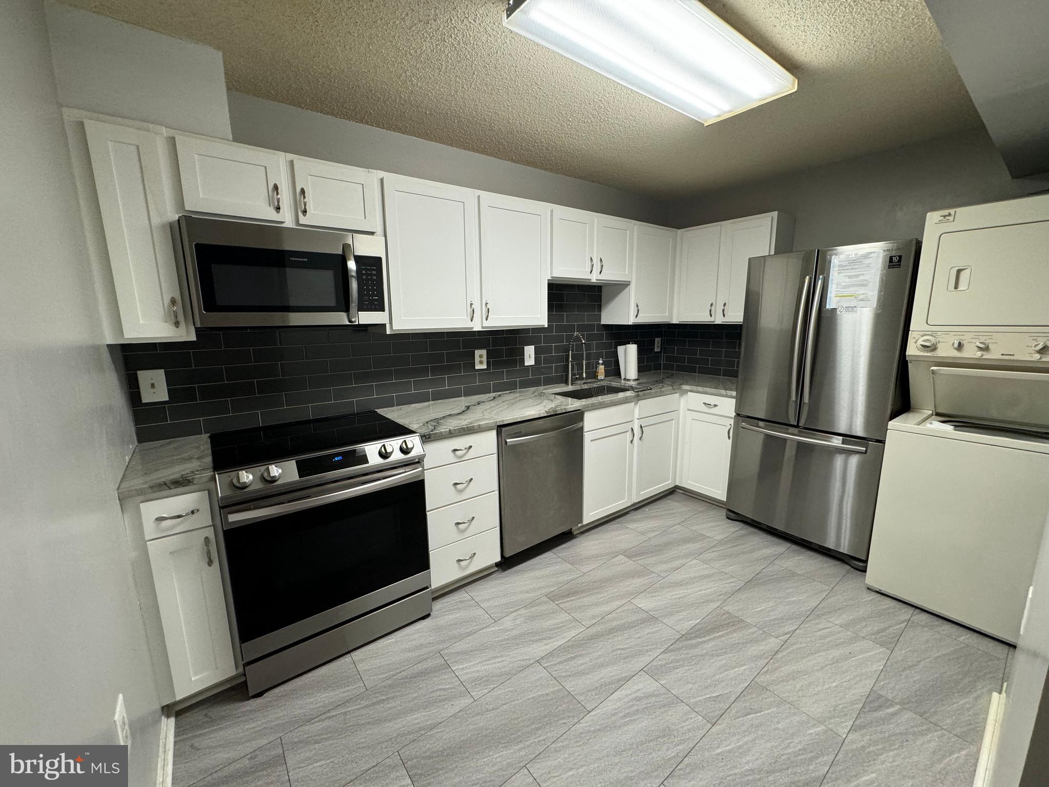 15101 Interlachen Dr #1-815