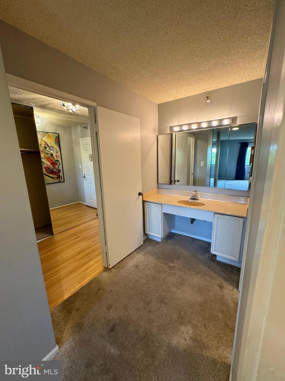 15101 Interlachen Dr #1-815