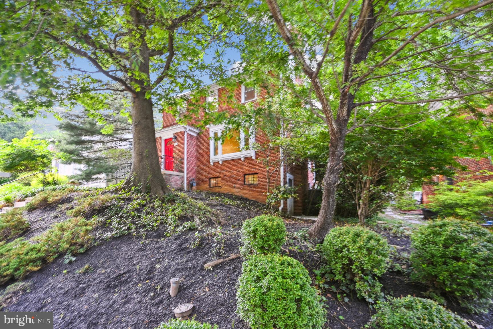 211 Dale Dr