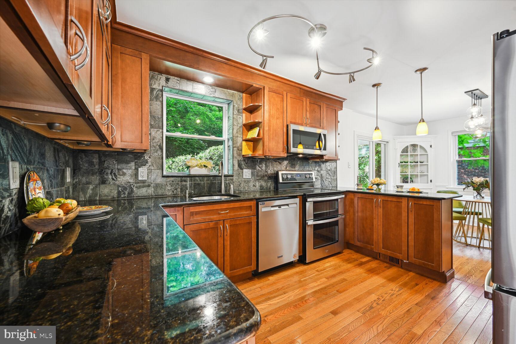 211 Dale Dr