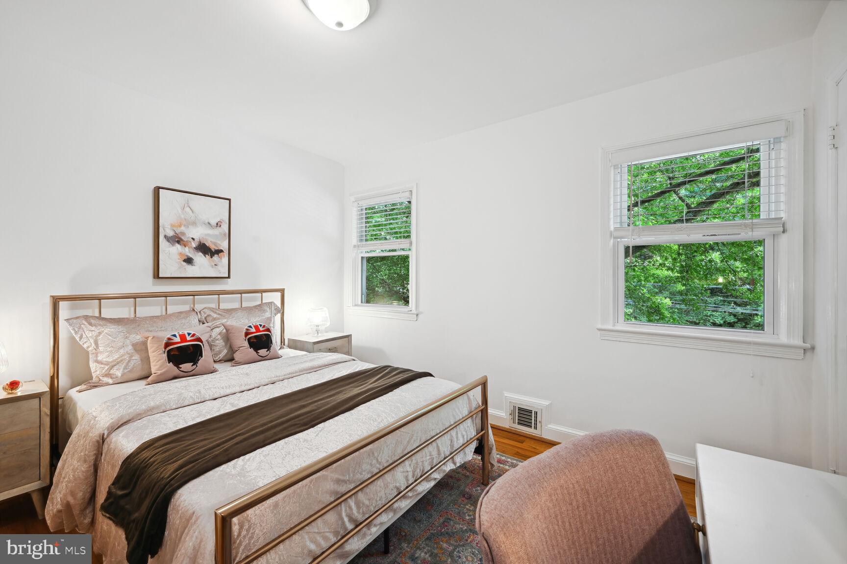 211 Dale Dr