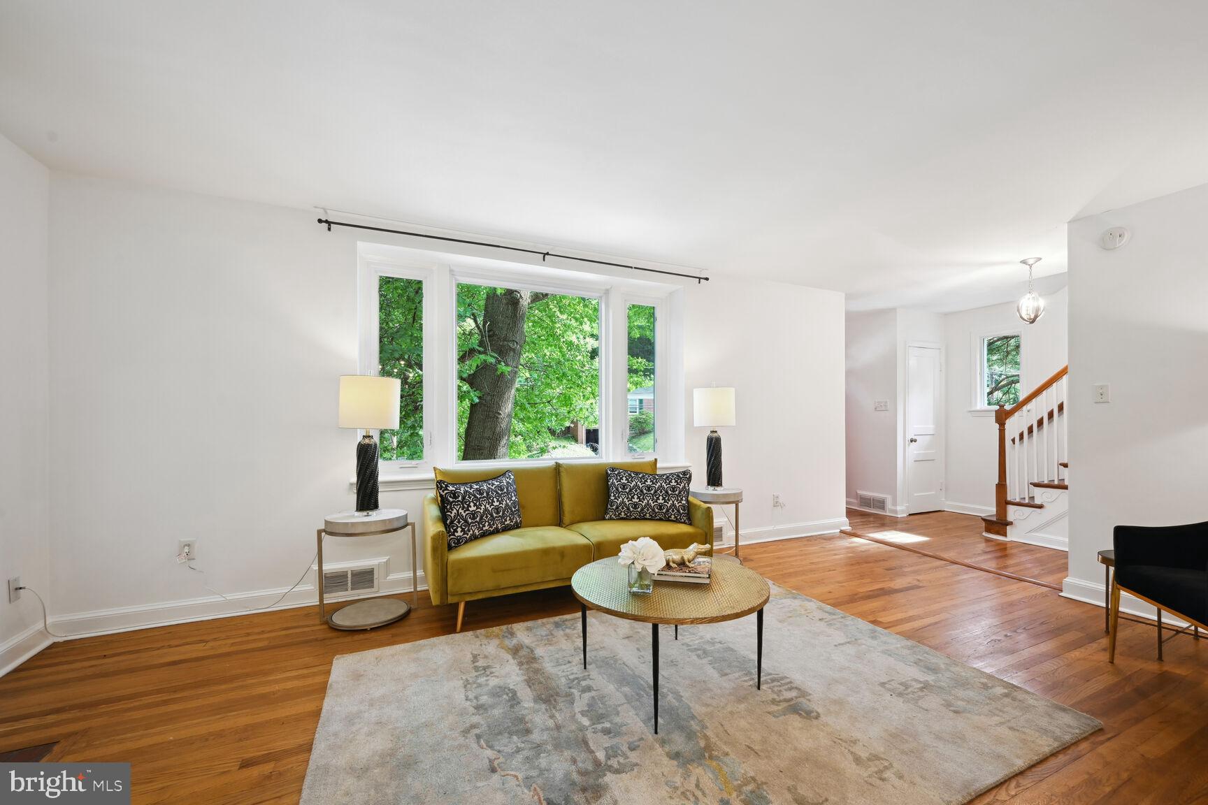 211 Dale Dr