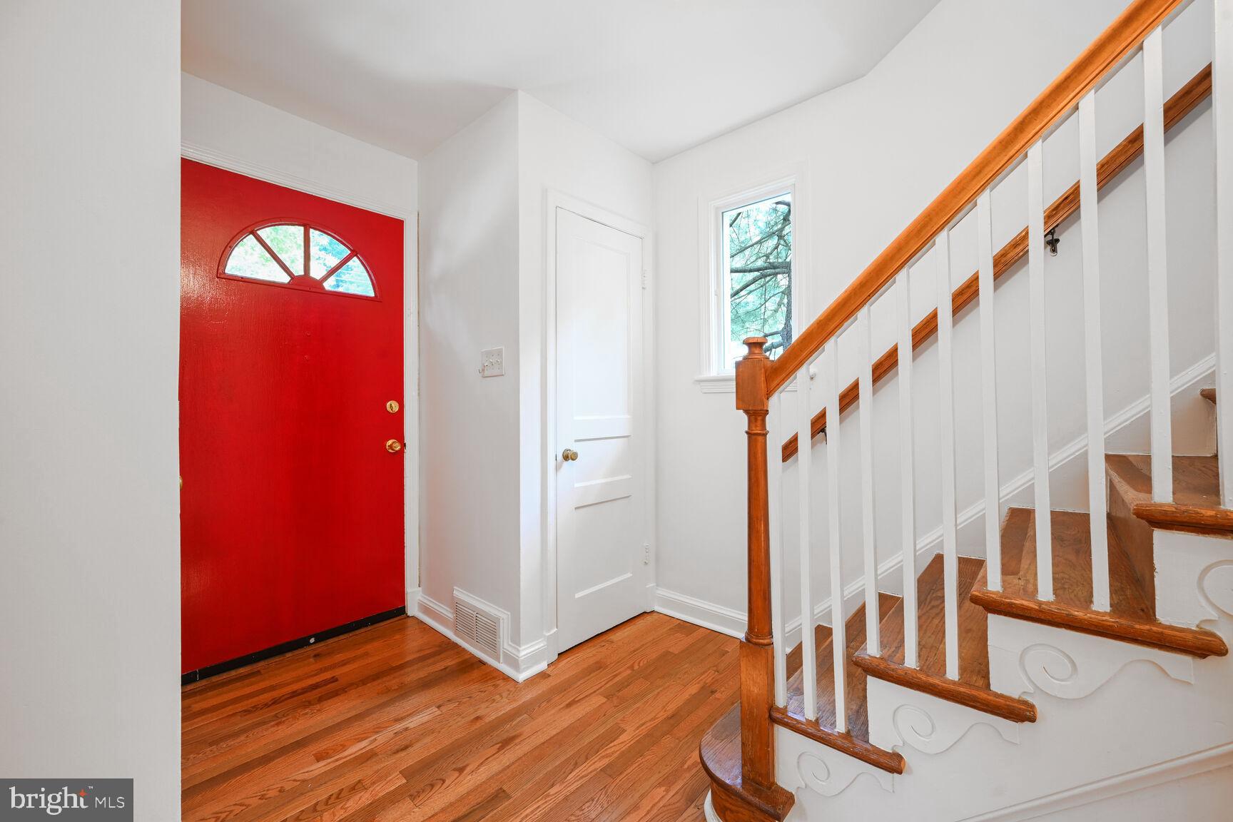 211 Dale Dr