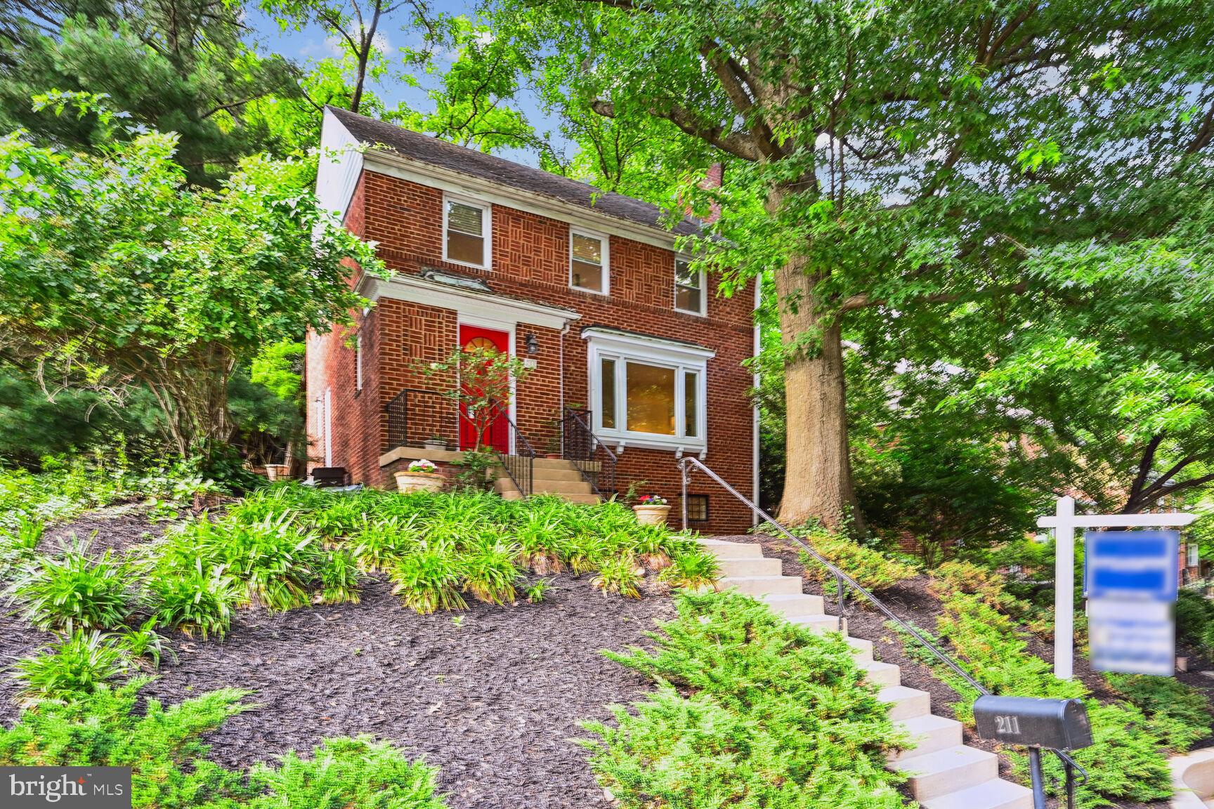 211 Dale Dr