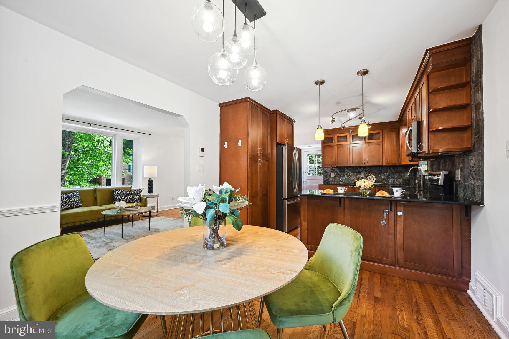 211 Dale Dr