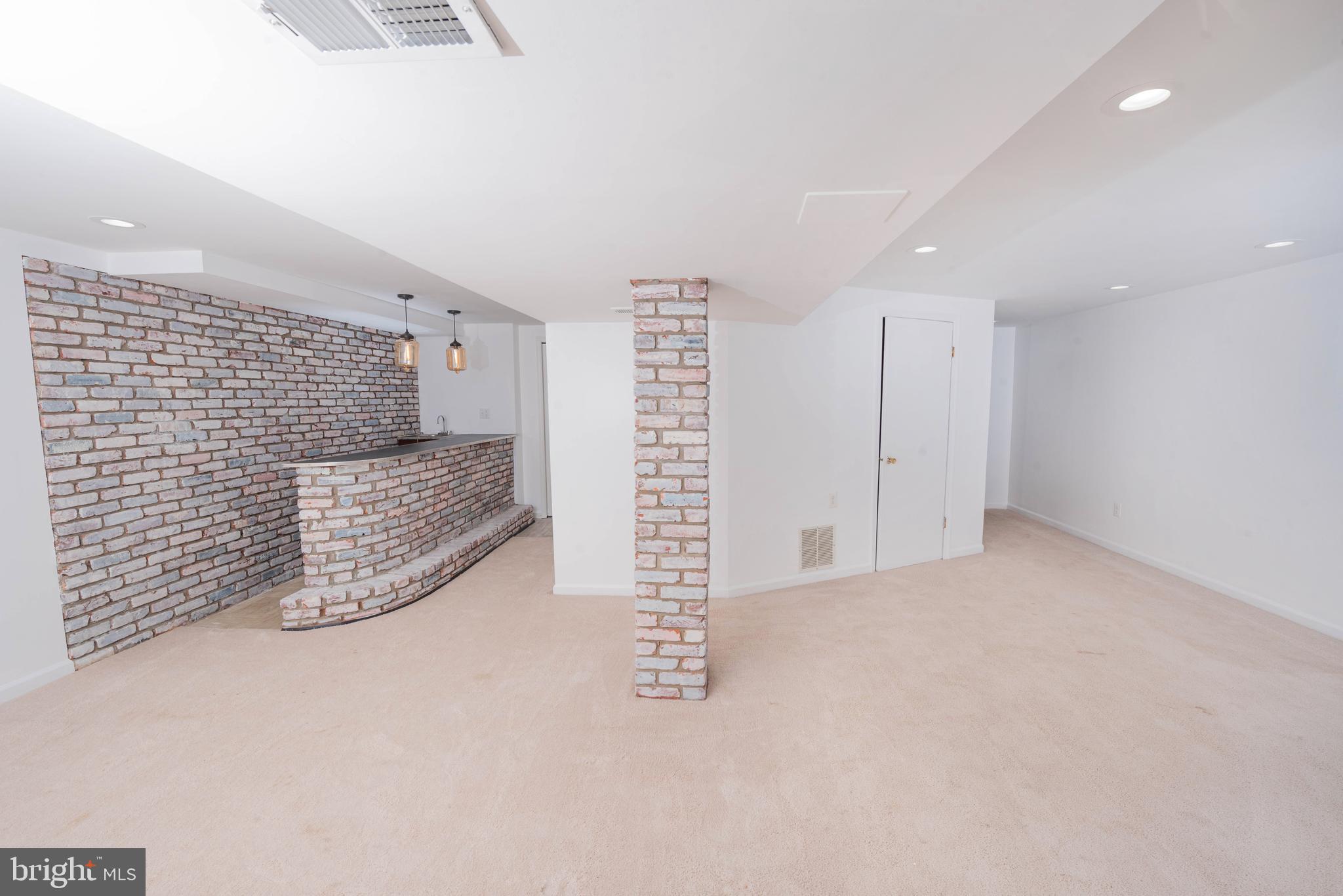 16605 GEORGE WASHINGTON DR