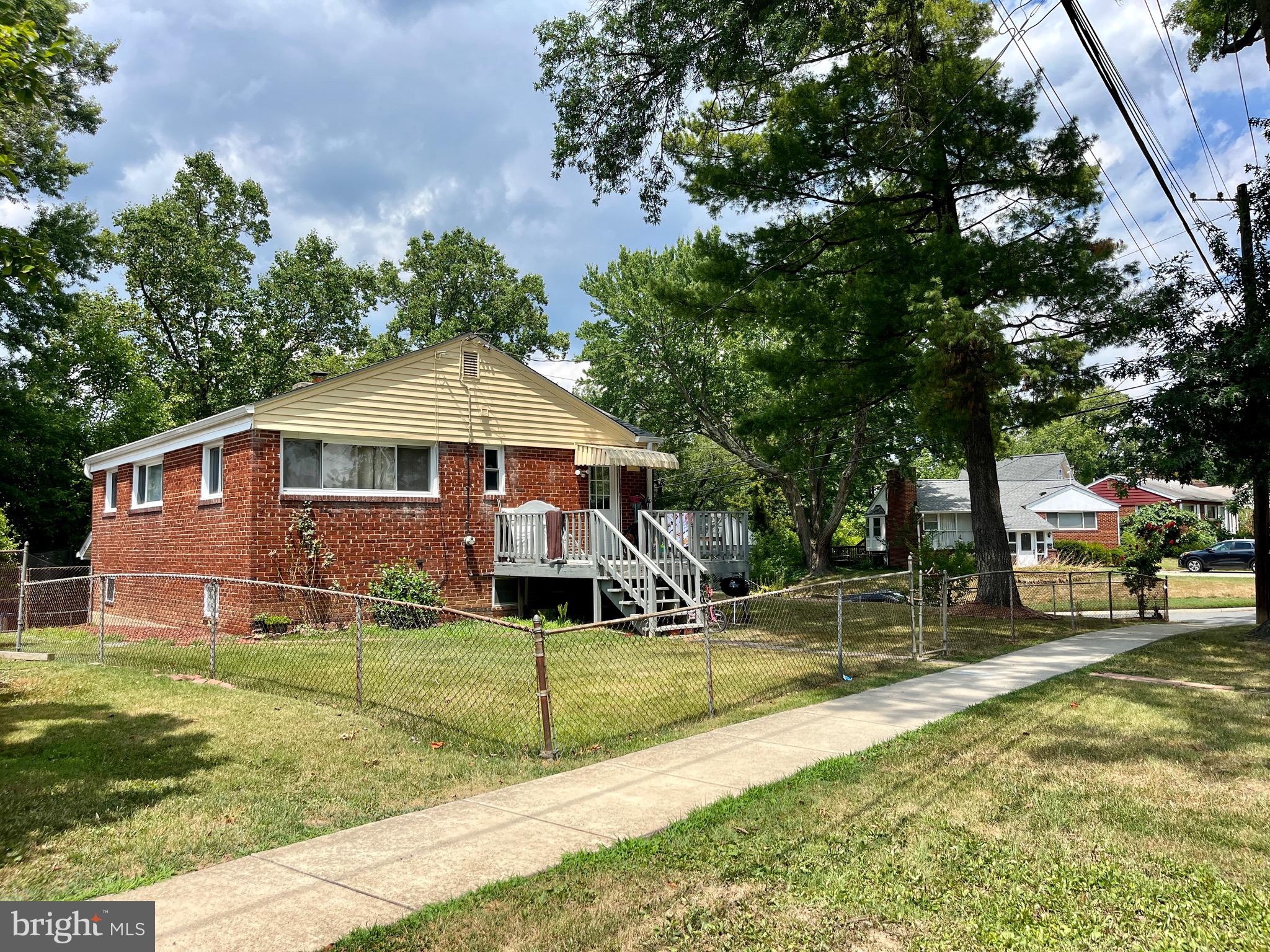 2500 Evans Dr