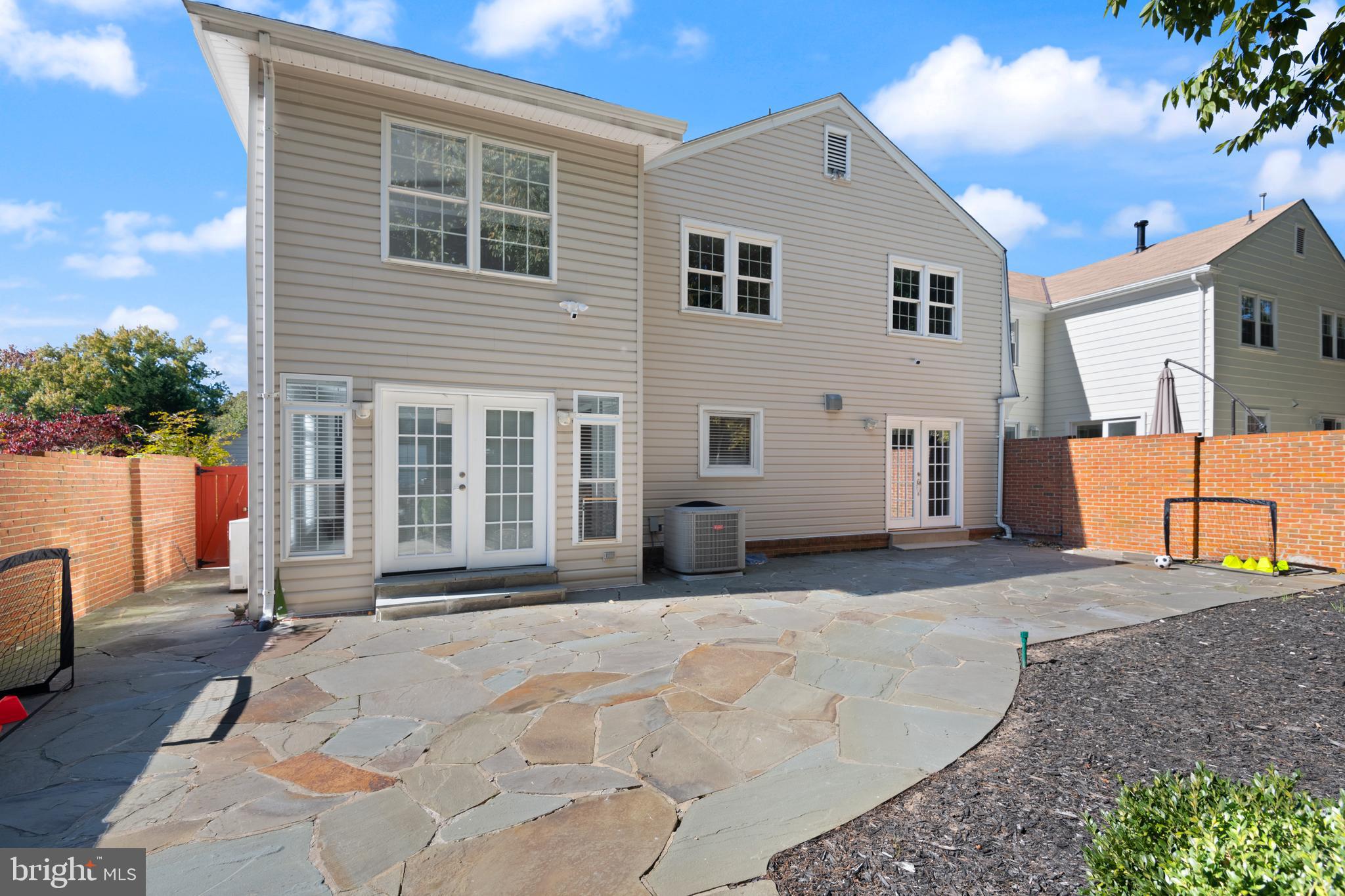 10404 Democracy Ln