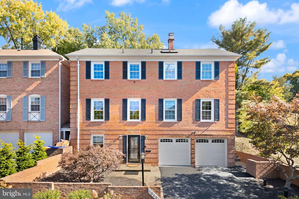 10404 Democracy Ln