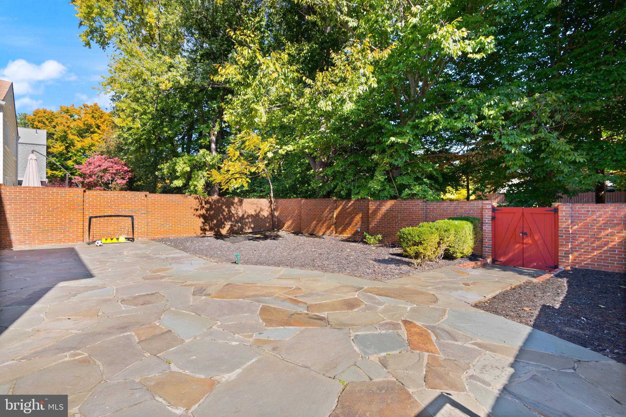 10404 Democracy Ln