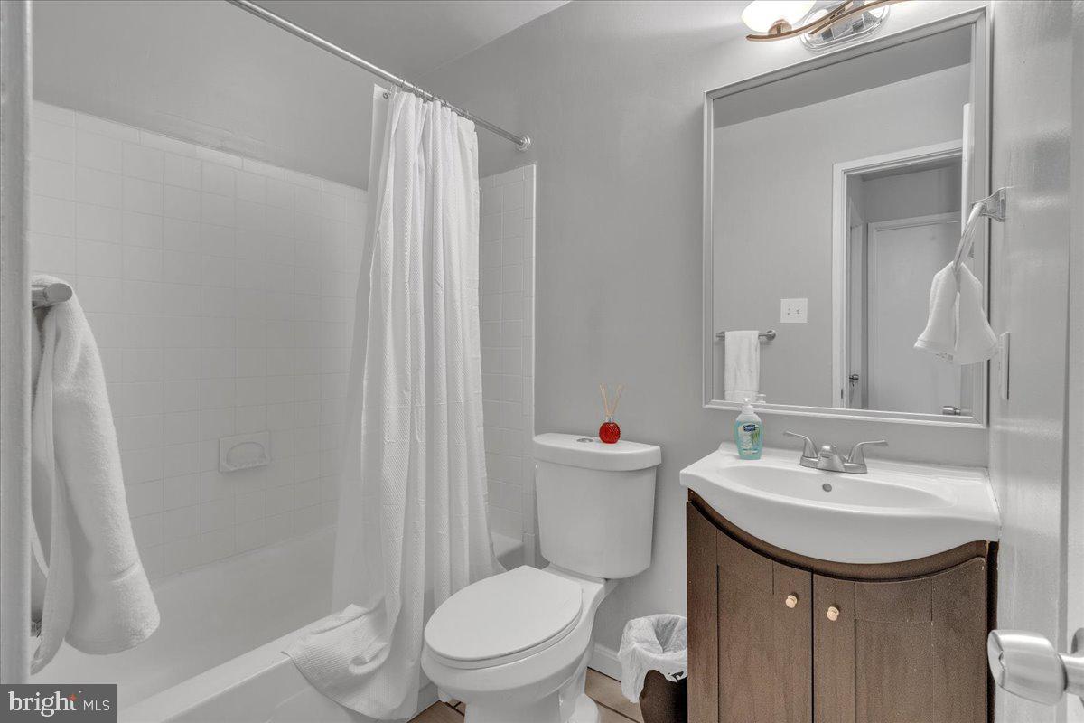 2380 SUN VALLEY CIRCLE 2-N