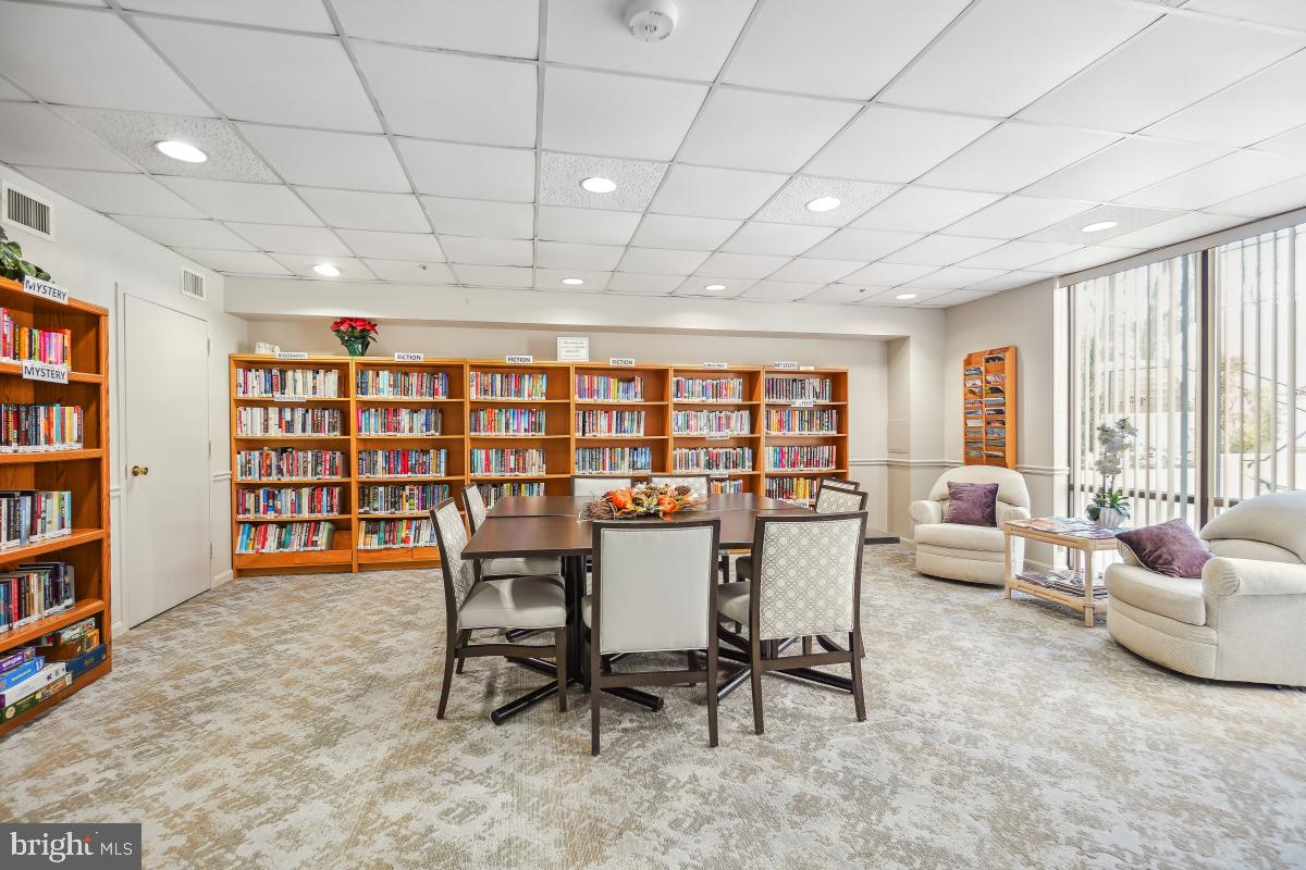 3310 N Leisure World Blvd #516