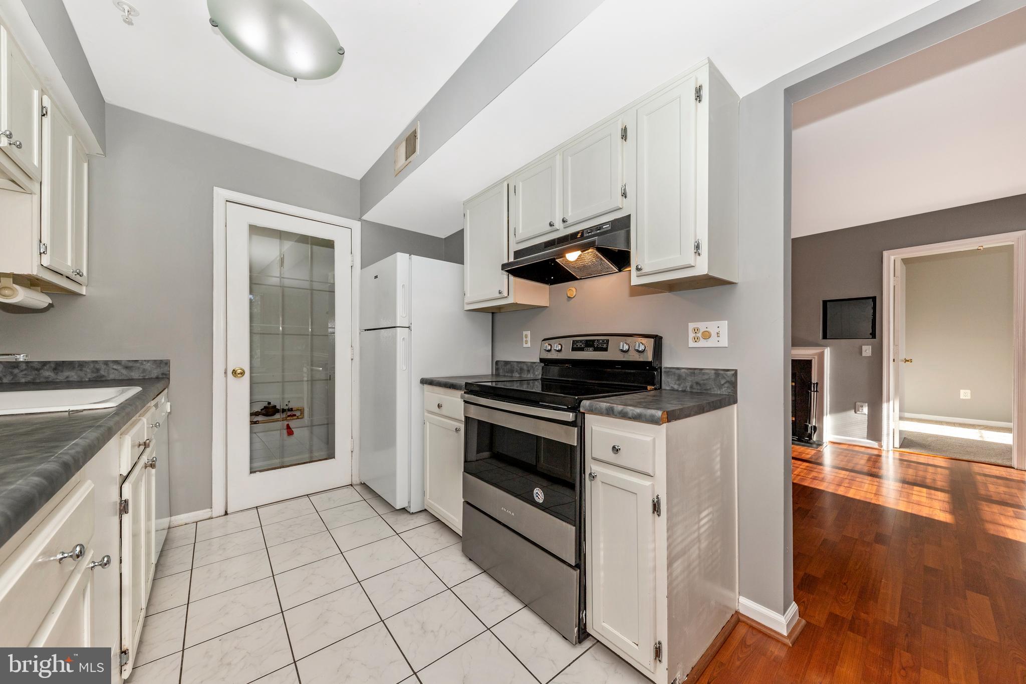 14911 Cleese Ct #4bf