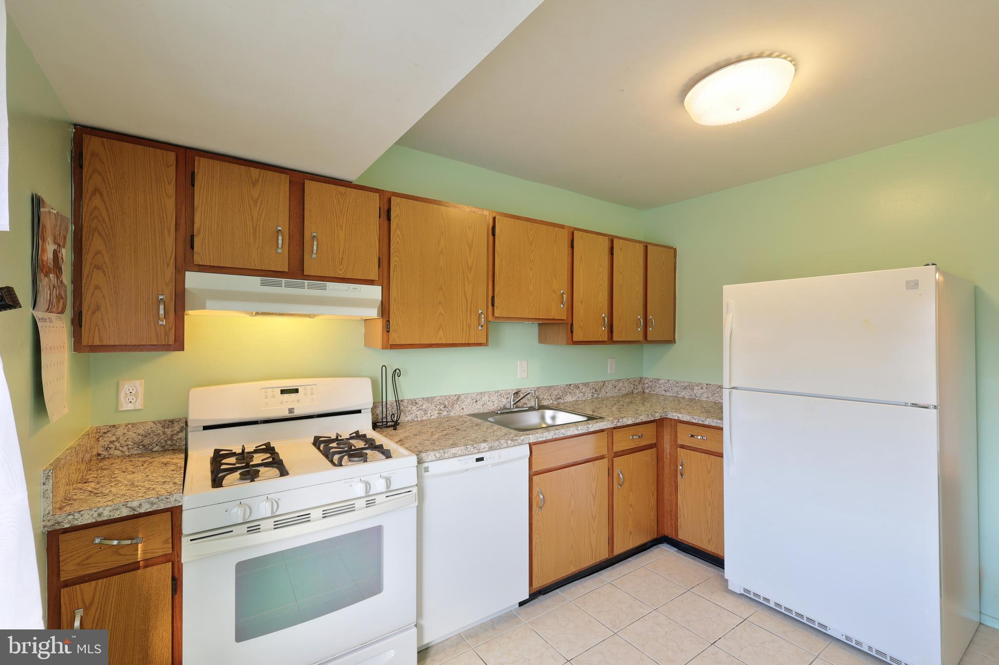 19301 Club House Rd #302