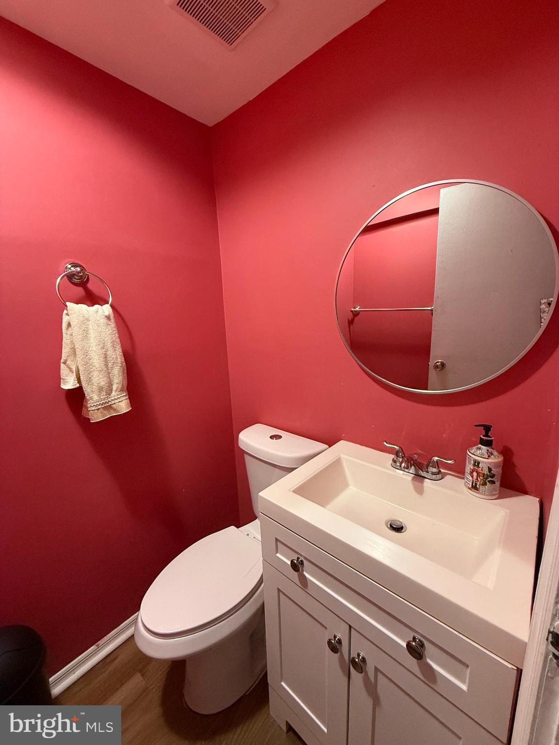 14915 LADYMEADE CIRCLE