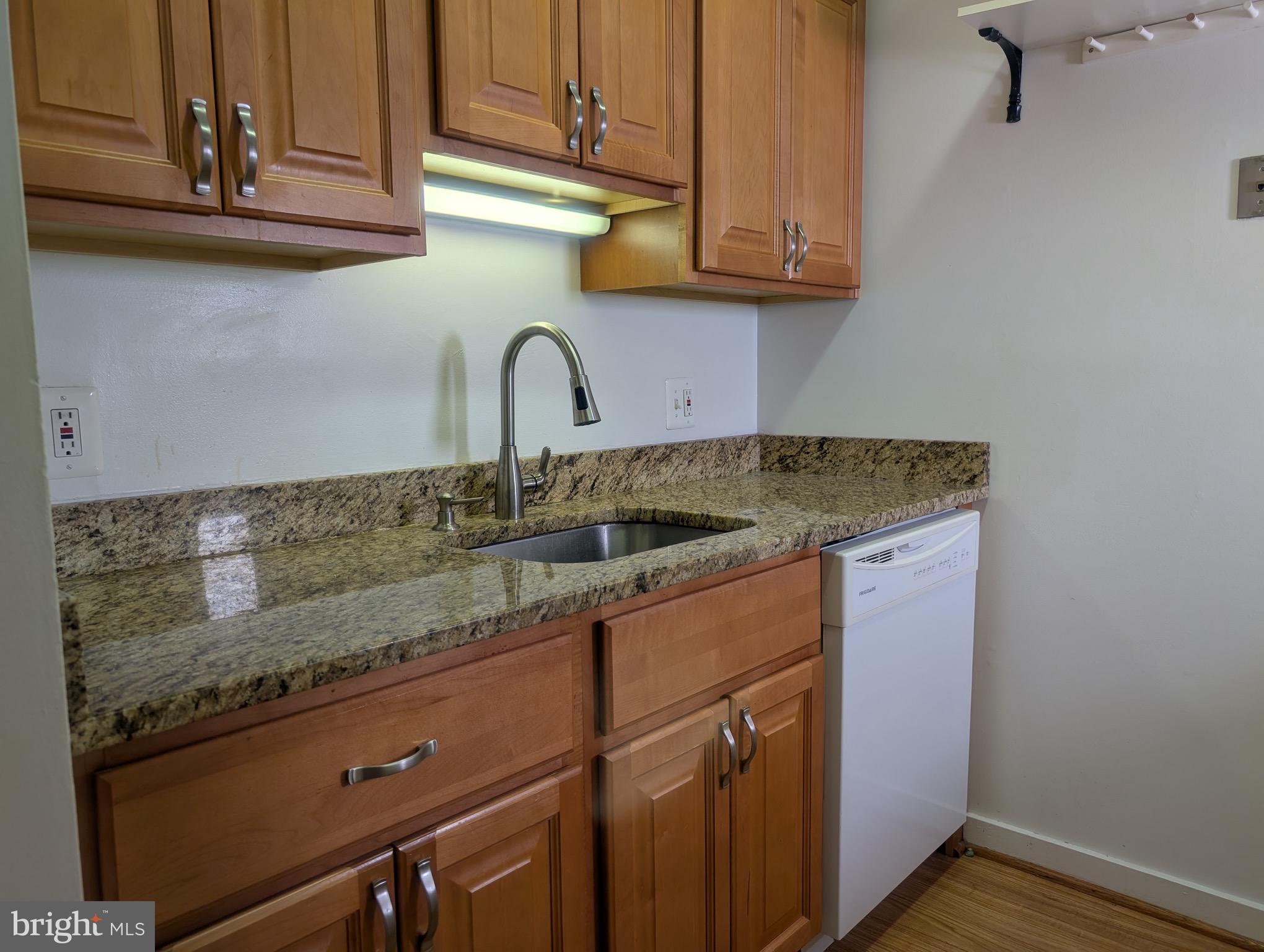 2232 WASHINGTON AVE #102