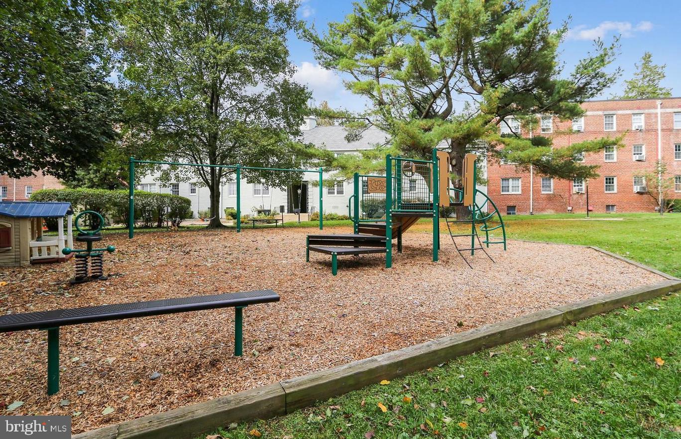 2232 WASHINGTON AVE #102