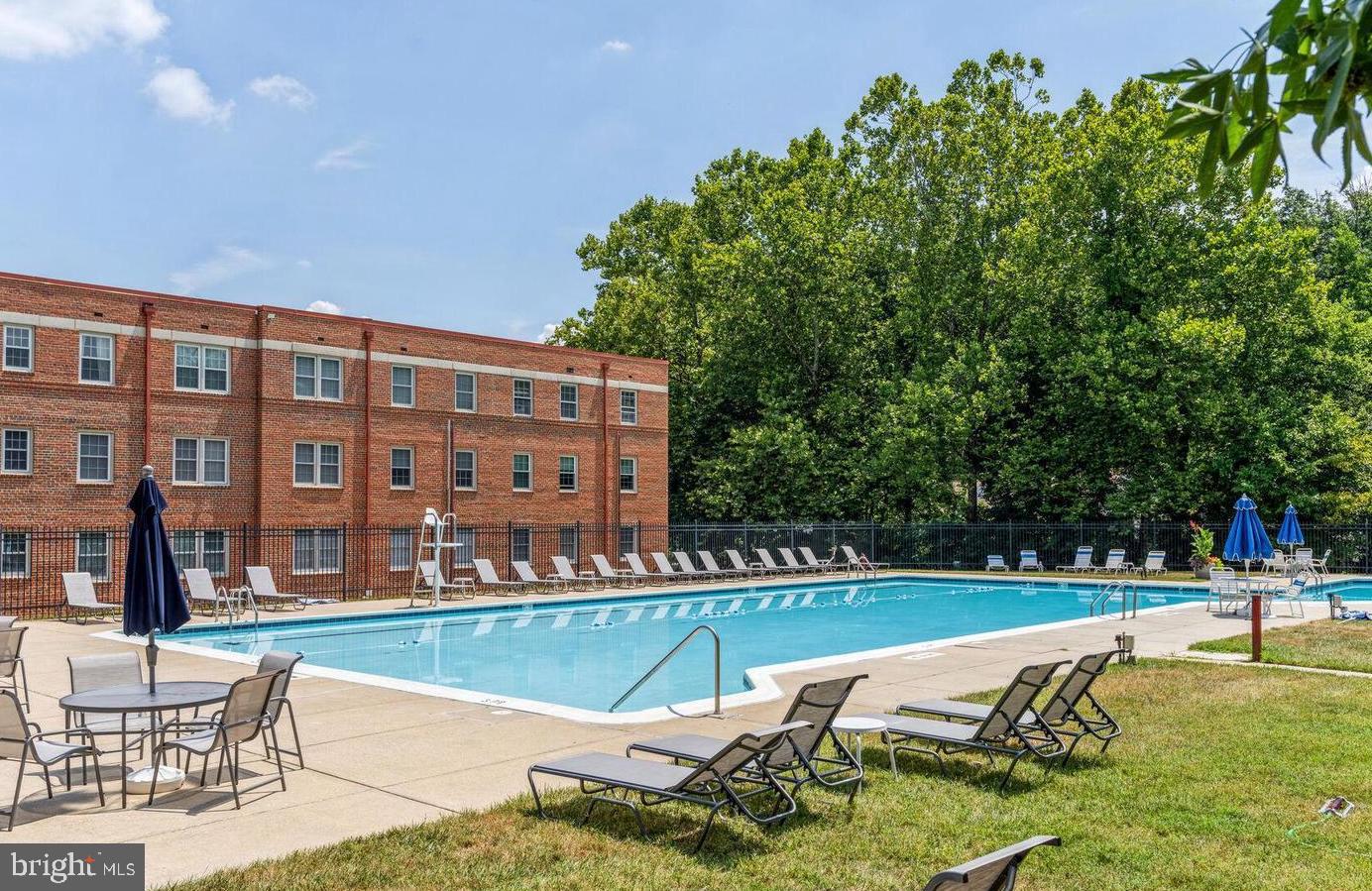 2232 WASHINGTON AVE #102