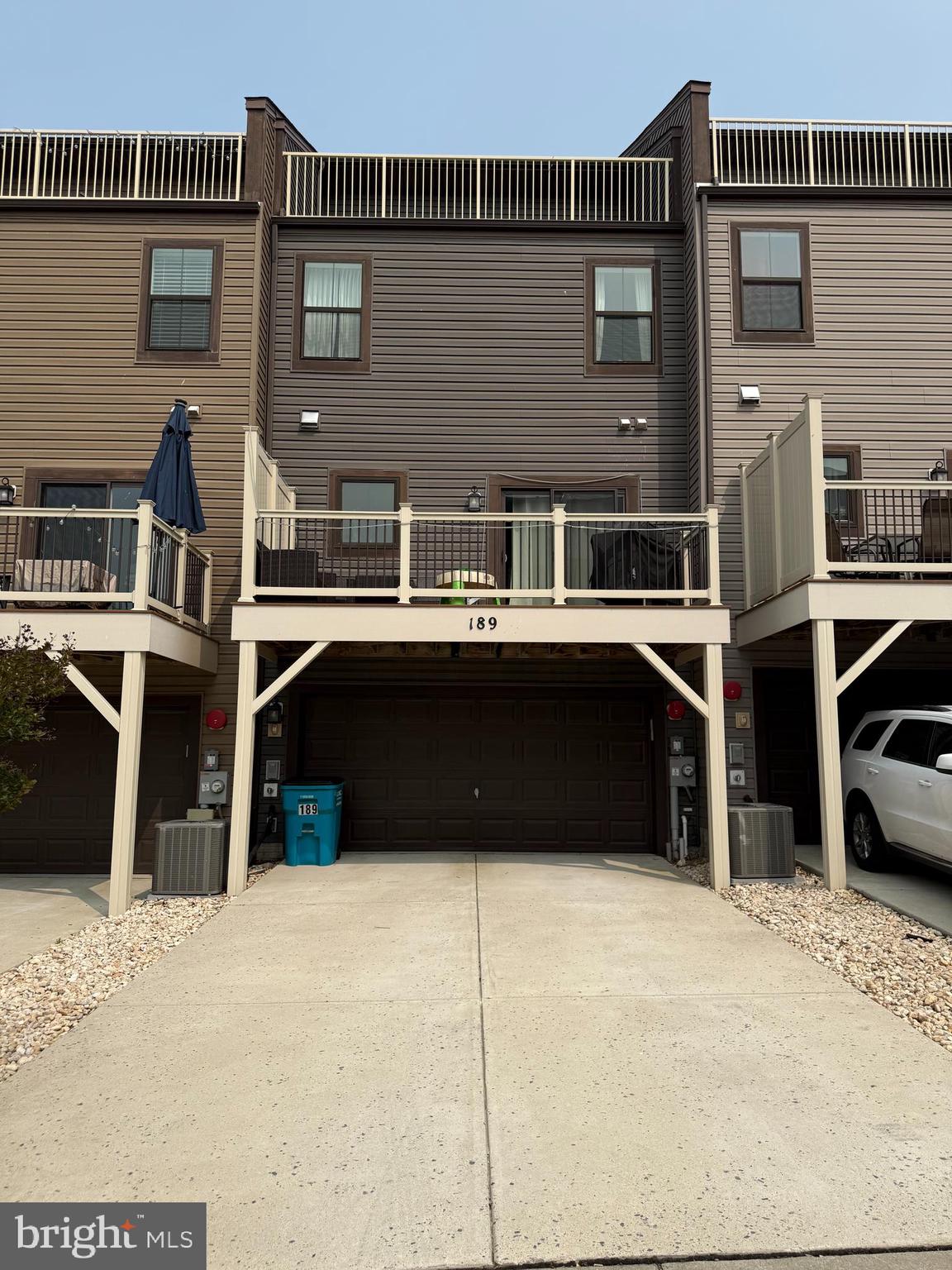 189 GREEN POPLAR LOOP