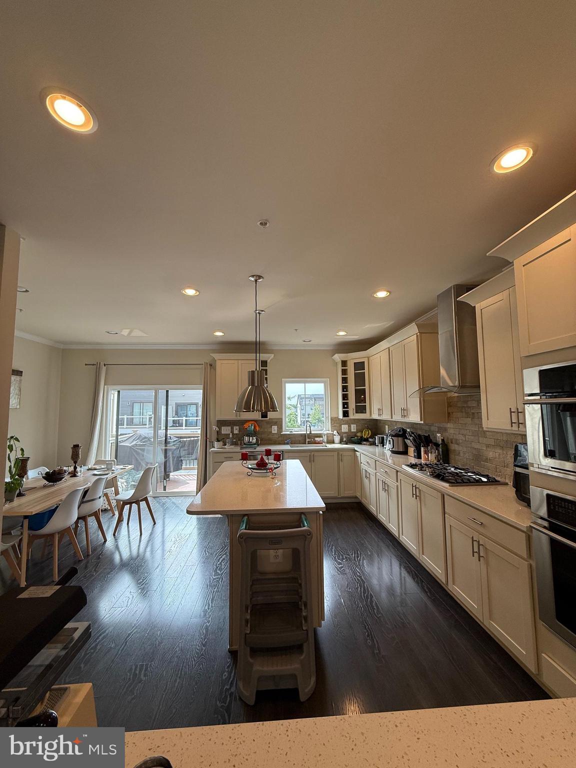 189 GREEN POPLAR LOOP