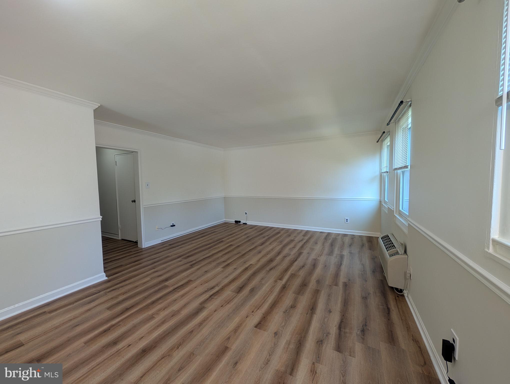 4824 CHEVY CHASE DR #302