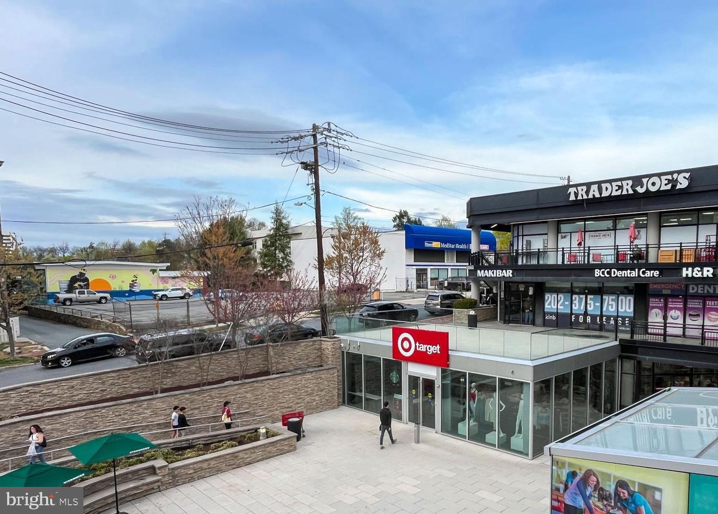 4824 CHEVY CHASE DR #302