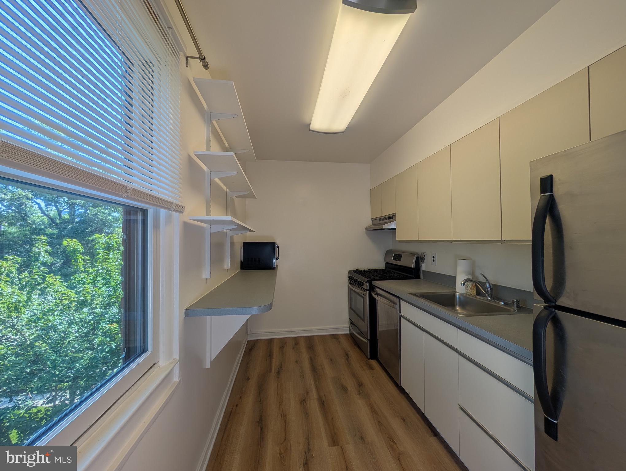 4824 CHEVY CHASE DR #302