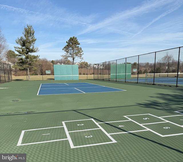 2 NORMANDY SQUARE COURT D