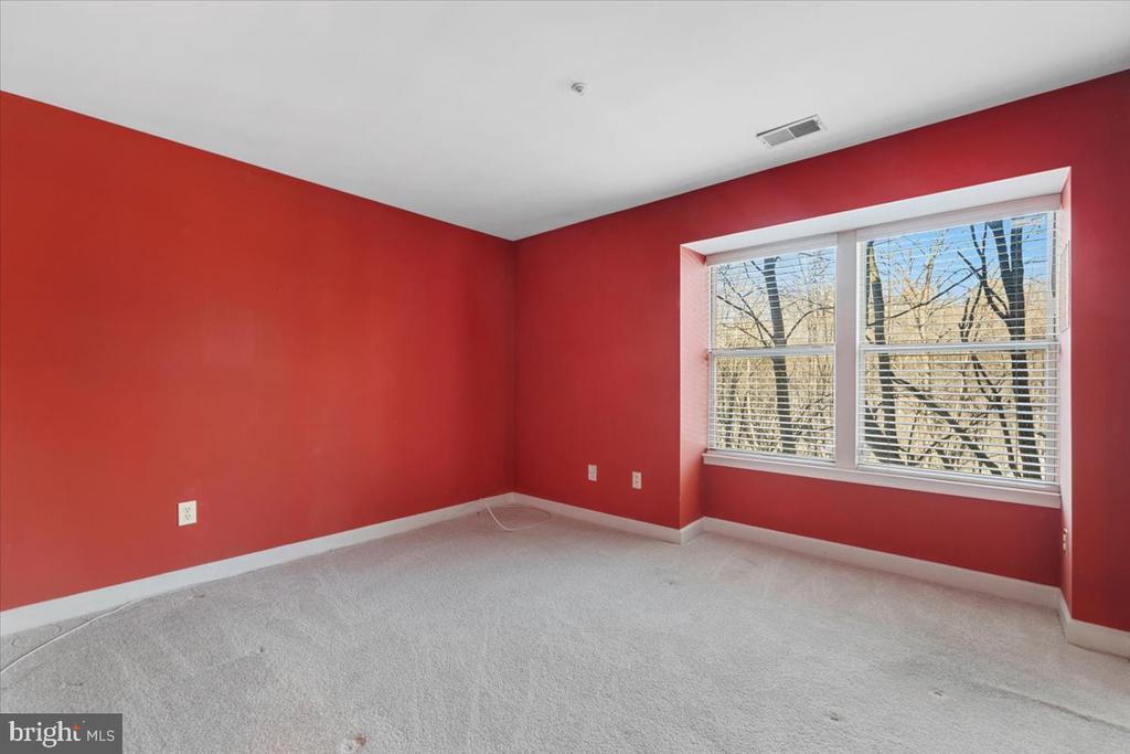 3301 SIR THOMAS DRIVE 6-B-34