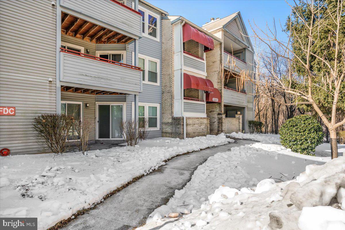 3301 SIR THOMAS DRIVE 6-B-34