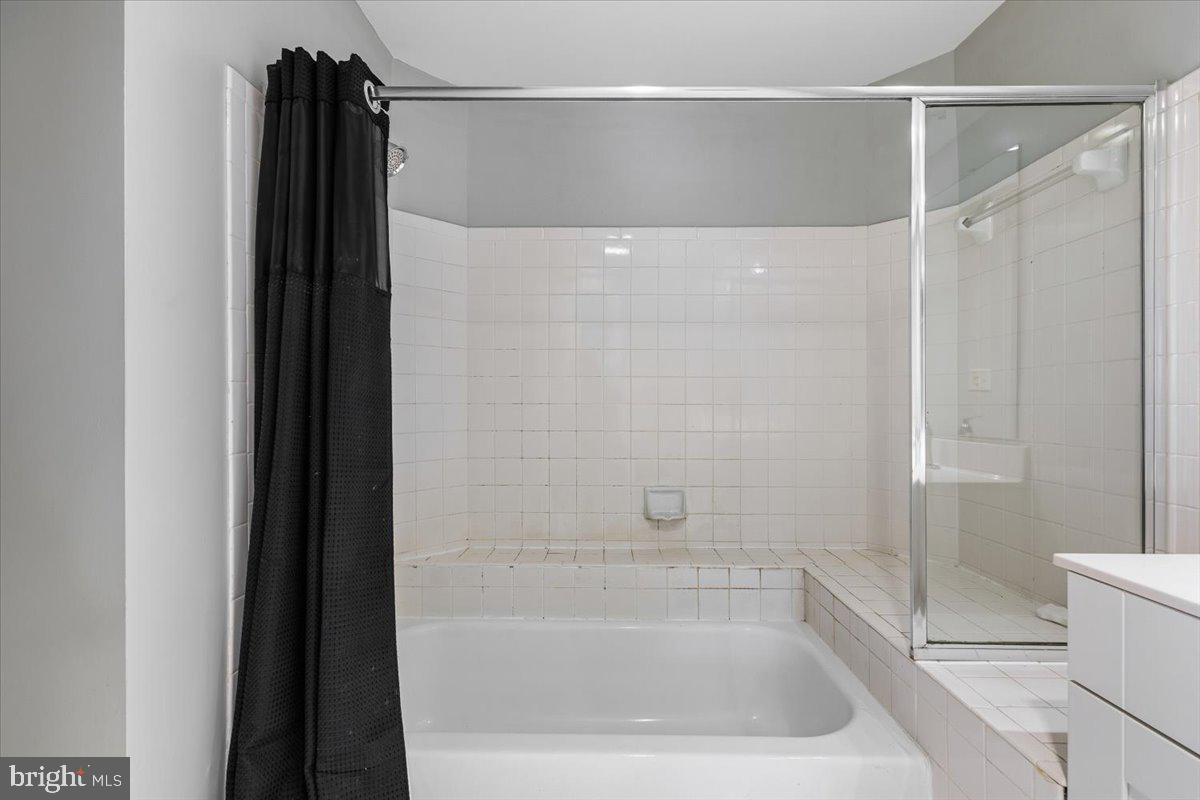 3301 SIR THOMAS DRIVE 6-B-34