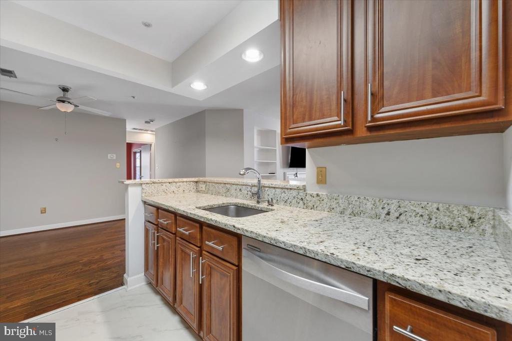 3301 SIR THOMAS DRIVE 6-B-34