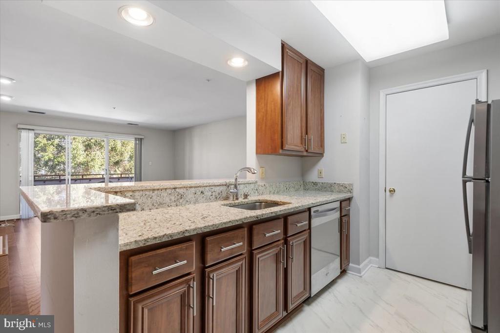 3301 SIR THOMAS DRIVE 6-B-34
