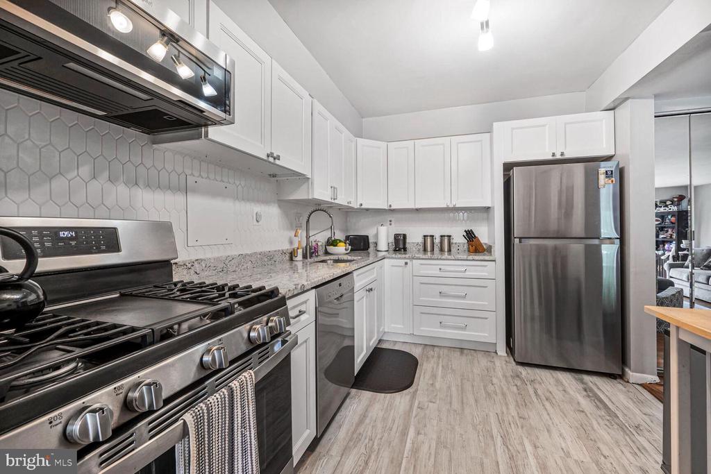 9900 GEORGIA AVENUE 27-113