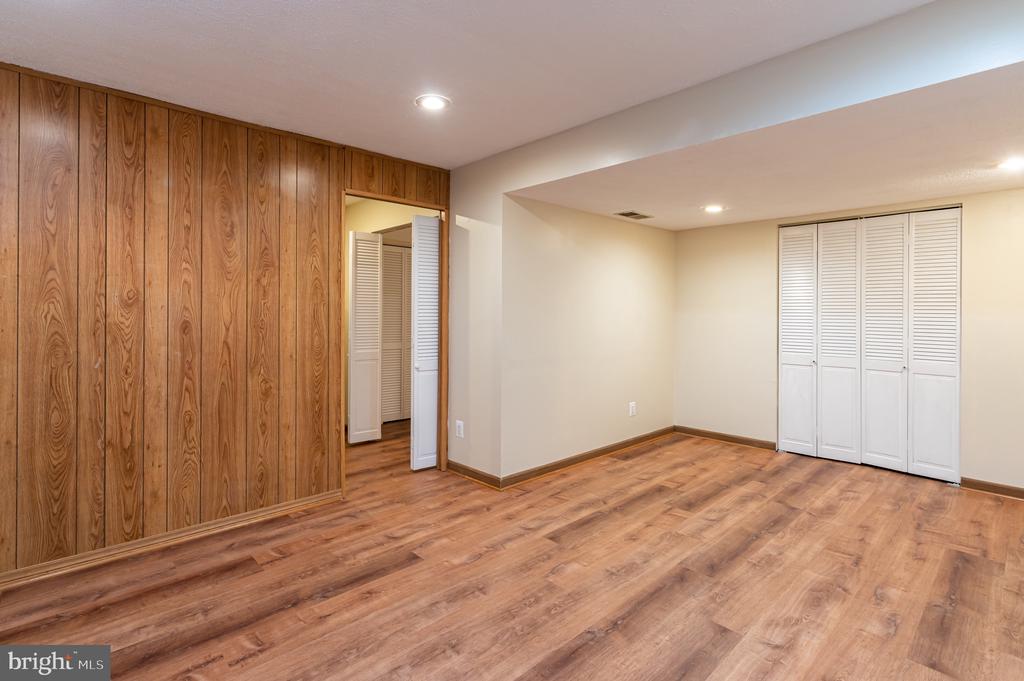 7 VALLEYFIELD COURT