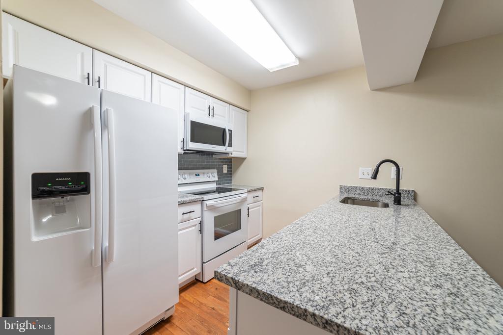 7 VALLEYFIELD COURT