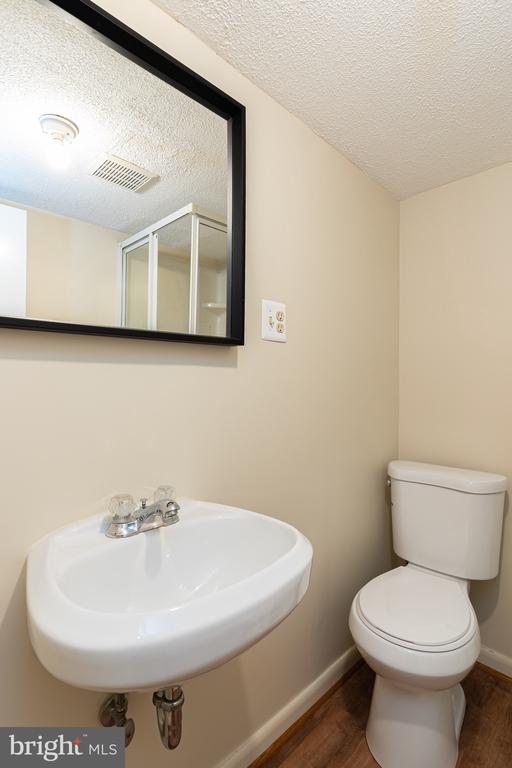 7 VALLEYFIELD COURT