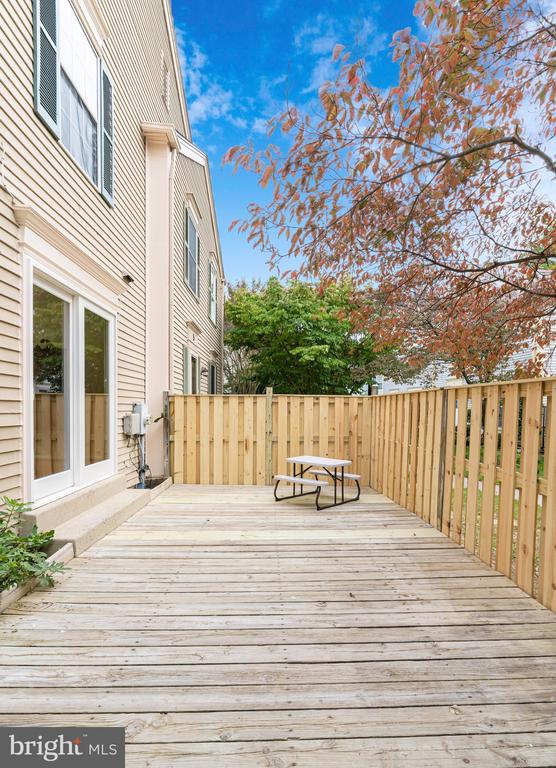 7 VALLEYFIELD COURT