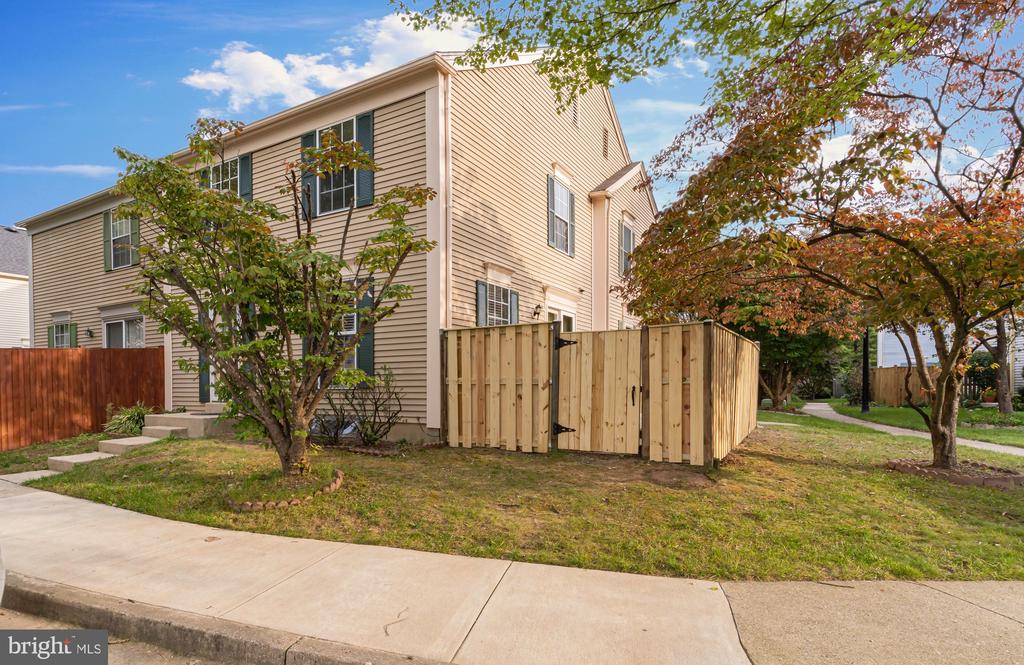 7 VALLEYFIELD COURT