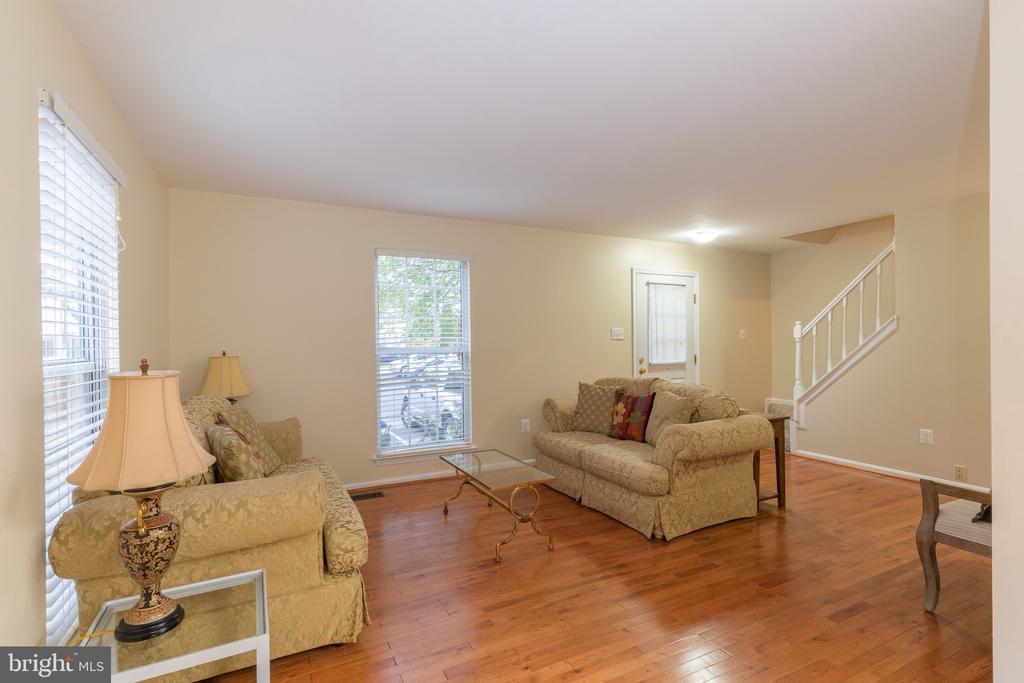 7 VALLEYFIELD COURT