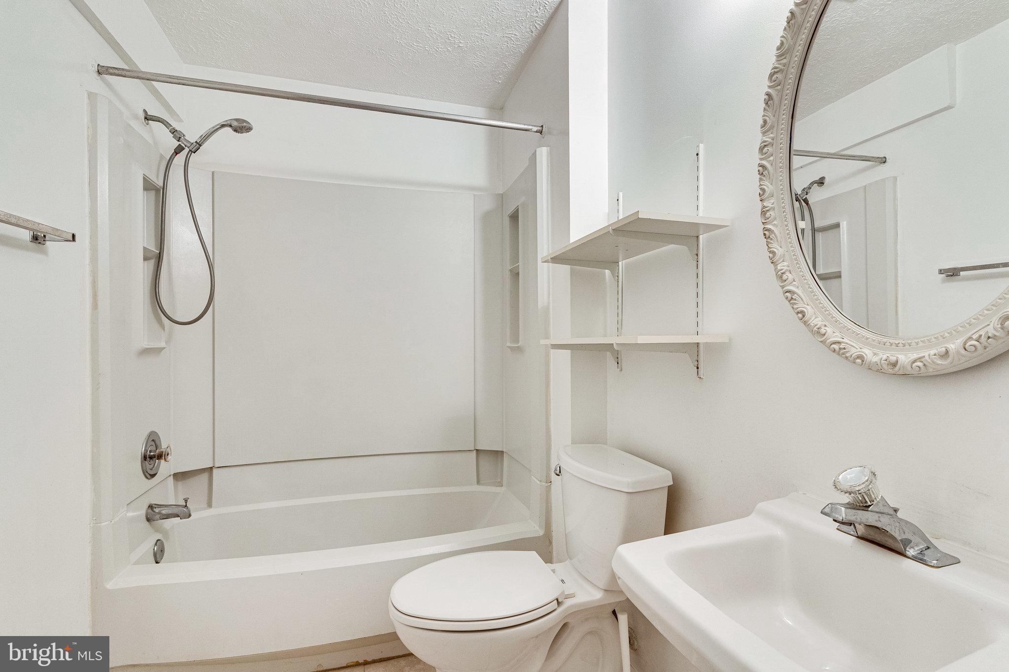 2841 SHEPPERTON TERRACE