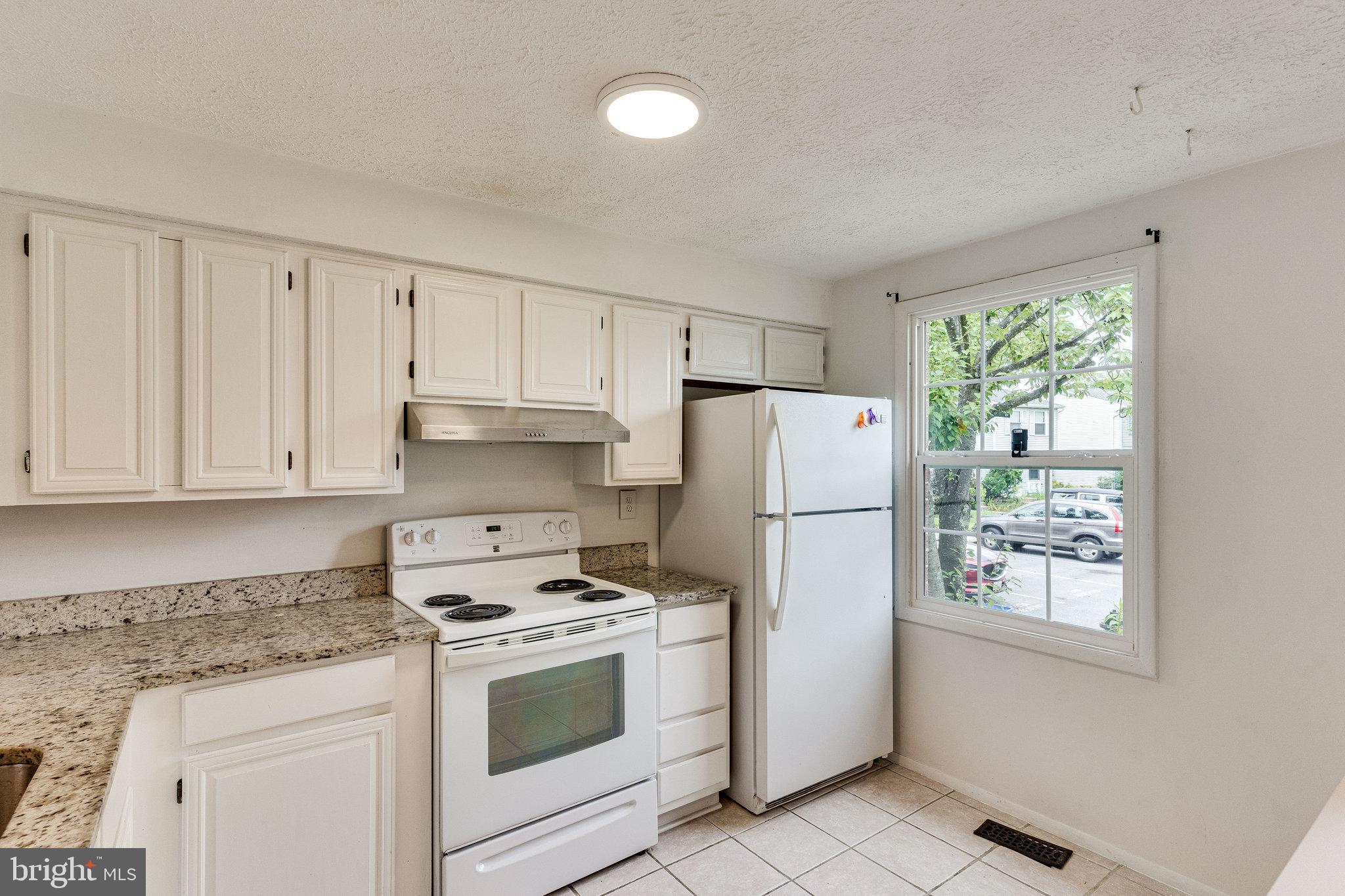 2841 SHEPPERTON TERRACE